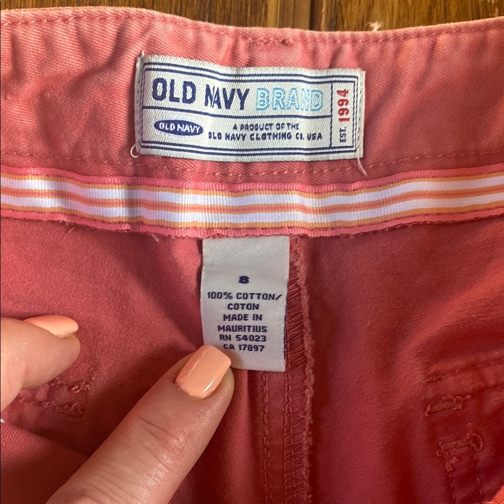 Old Navy Women's Pink Shorts - Picture 4 of 5